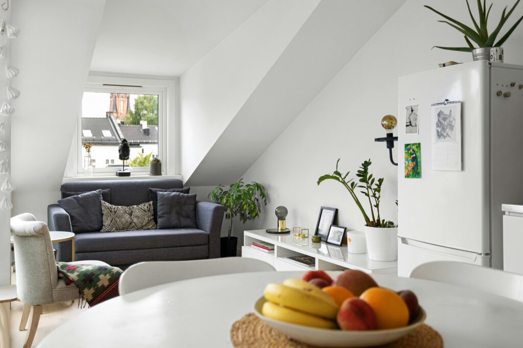 Minimalist Approach to Maximize Space